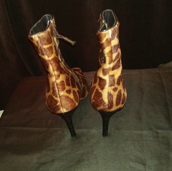 Ralph Lauren ankle heel boot - Picture 6 of 8